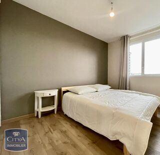  Appartement à louer 3 pièces 74 m²