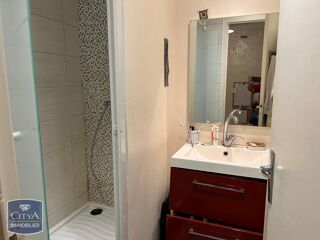  Appartement à louer 4 pièces 92 m²