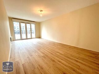  Appartement à louer 2 pièces 72 m²
