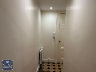  Appartement à louer 1 pièce 54 m²