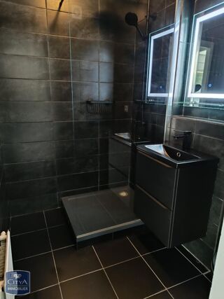  Appartement à louer 1 pièce 25 m²