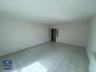  Appartement à louer 4 pièces 82 m²