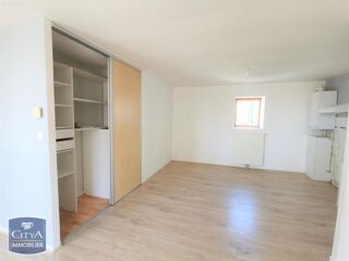  Appartement à louer 3 pièces 81 m²