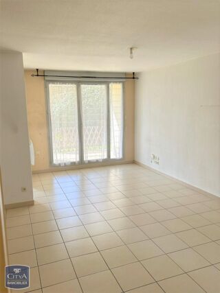  Appartement à louer 2 pièces 45 m²