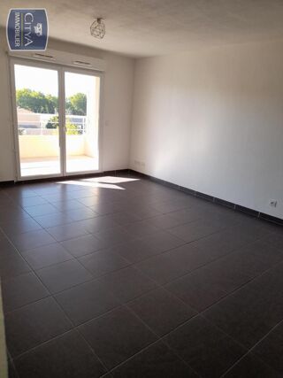 location Appartement - 3 pièce(s) - 60 m² Le Luc (83340)