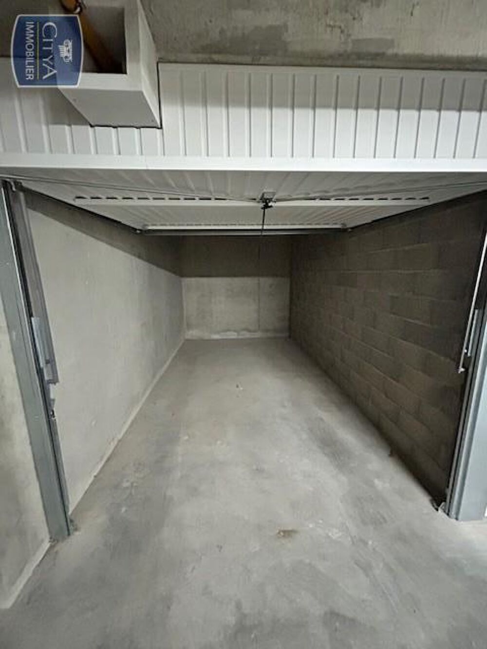 location Parking / Garage Villefranche-sur-Saône (69400)