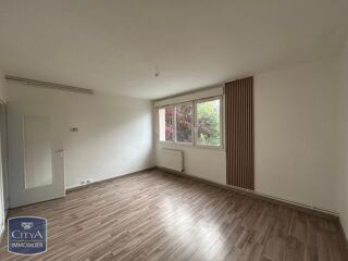  Appartement à louer 3 pièces 64 m²