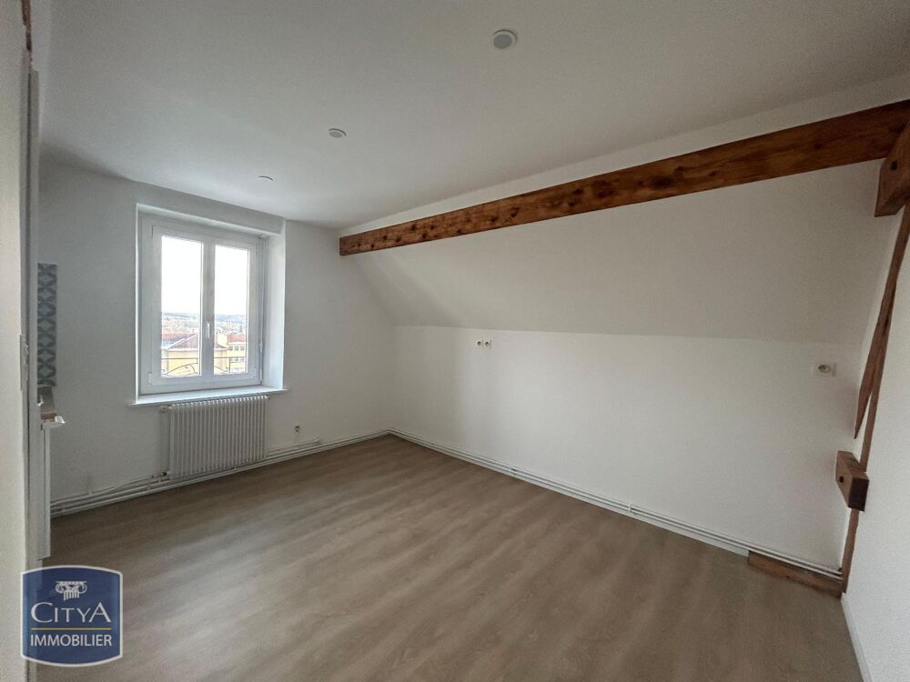À louer : Charmant appartement rénové T3 situé à Bavilli....