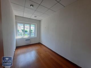  Appartement à louer 4 pièces 91 m²