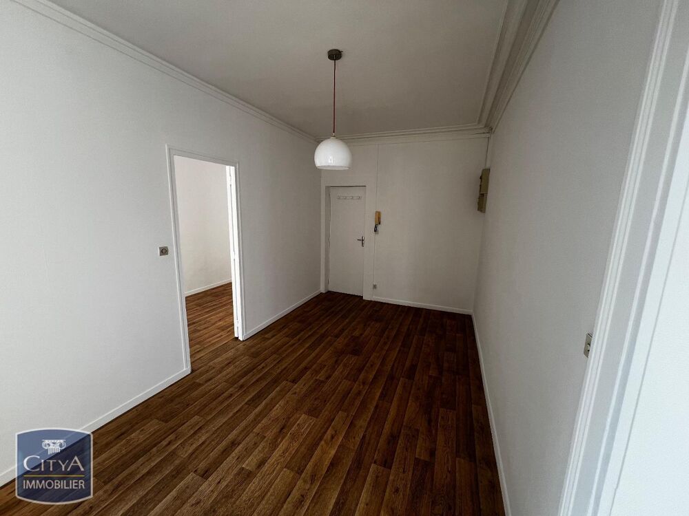 À LOUER : Découvrez cet appartement rénové T2 situé au c....