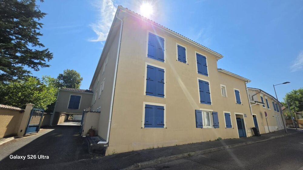 Studio de 27,60 m² - parking en sous-sol - Secteur Eglis....