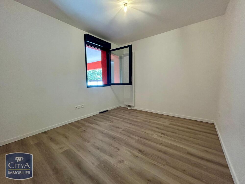 location Appartement - 2 pièce(s) - 56 m² Fleury-les-Aubrais (45400)