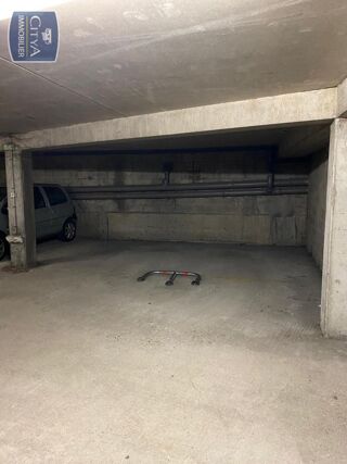  Parking / Garage à louer 9 m²