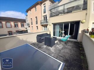  Appartement à louer 2 pièces 65 m²