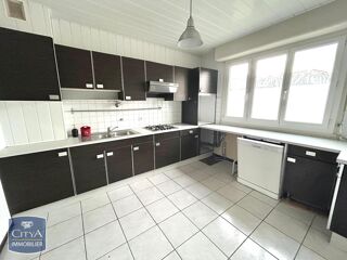  Appartement à louer 3 pièces 83 m²