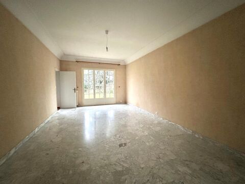  Maison  louer 10 pices 235 m