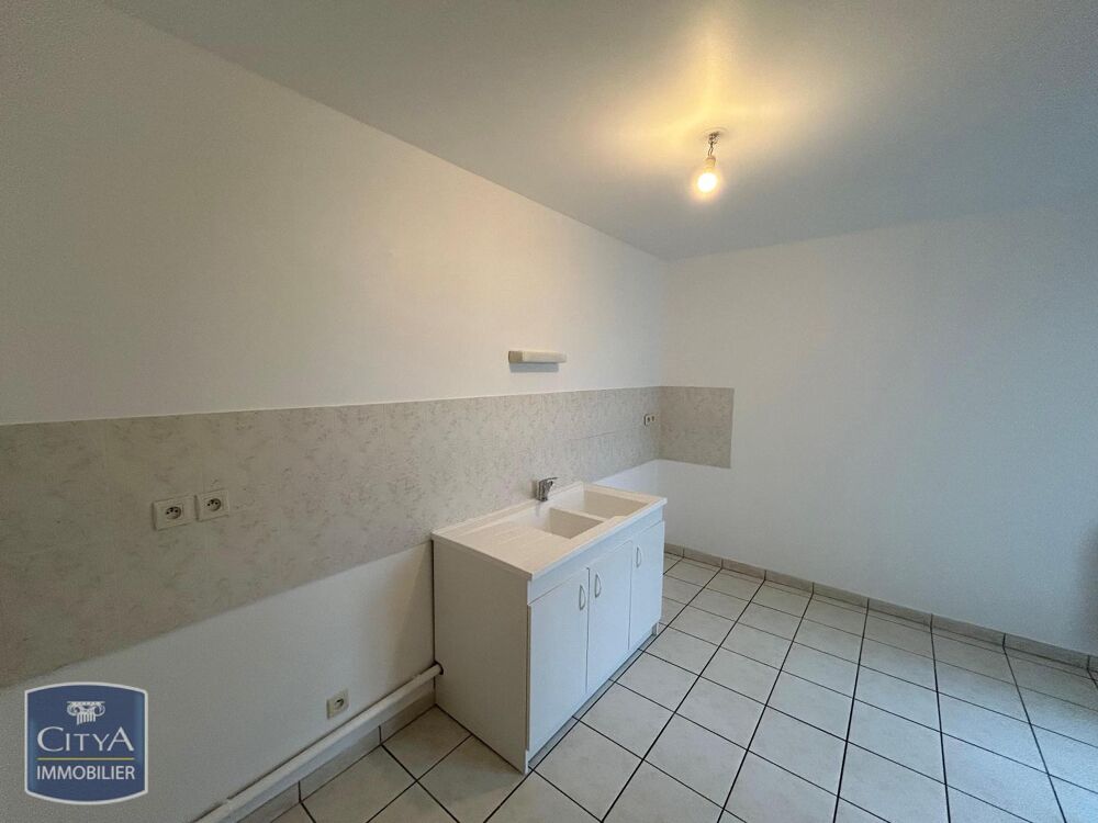 location Appartement - 3 pièce(s) - 96 m² Saint-Cyr-sur-Loire (37540)
