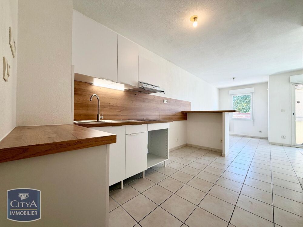 Venez découvrir cet appartement T2 de 46.90 m² habitable....