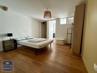  Appartement à louer 2 pièces 33 m²