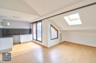  Appartement à louer 2 pièces 32 m²