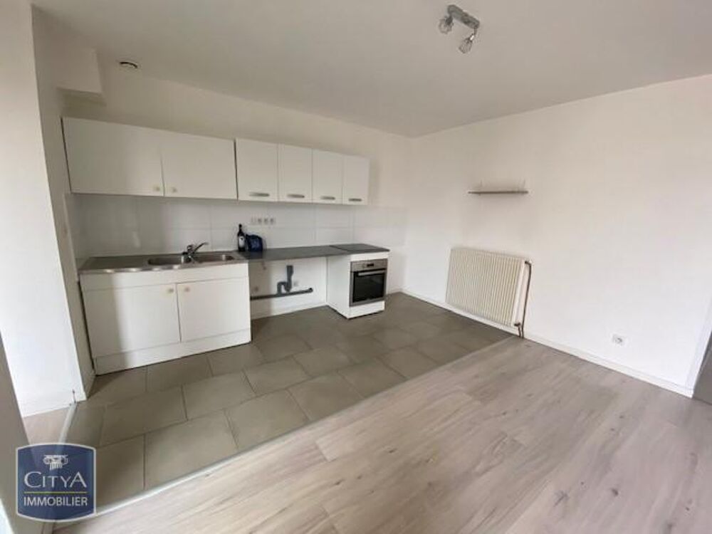 EXCLUSIVITÉ - GRAND APPARTEMENT 3 PIÈCES En location : à....