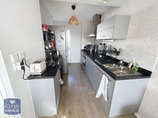  Appartement à louer 4 pièces 85 m²