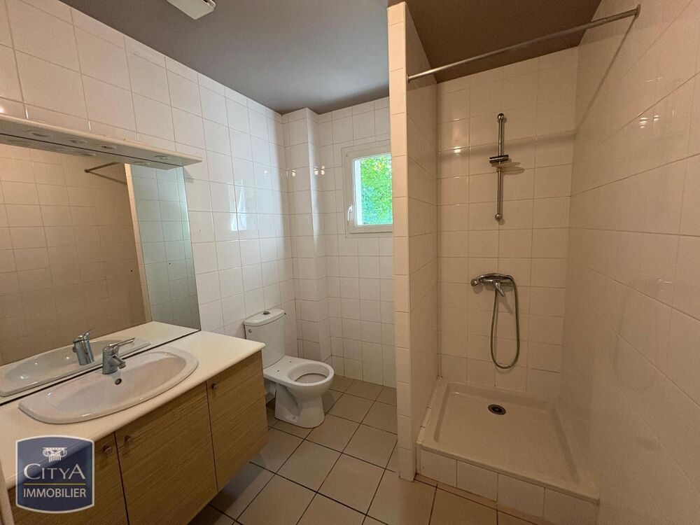 À LOUER : Appartement T2 situé à Gières, dans le départe....