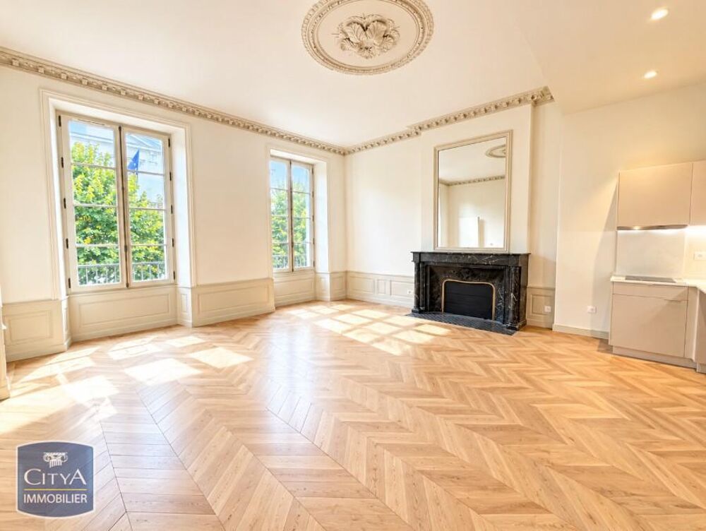 location Appartement - 3 pièce(s) - 65 m² Chinon (37500)