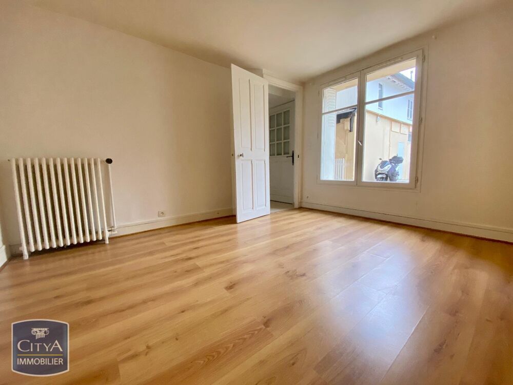 location Appartement - 2 pièce(s) - 51 m² Versailles (78000)
