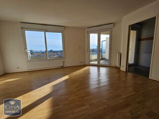  Appartement à louer 4 pièces 90 m²