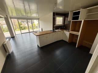  Villa  vendre 9 pices 247 m