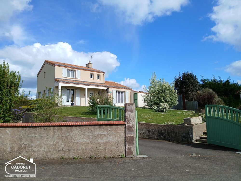 Maison 5 pièces 117 m² · à Saint Viaud · 117 m² · 293 000 €