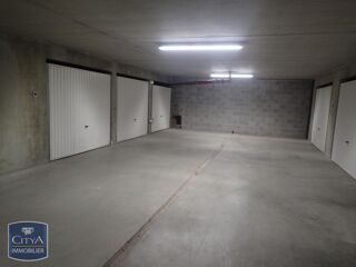  Parking / Garage à louer 12 m²