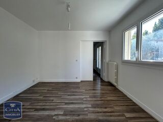  Appartement à louer 4 pièces 80 m²