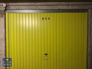  Parking / Garage � louer 