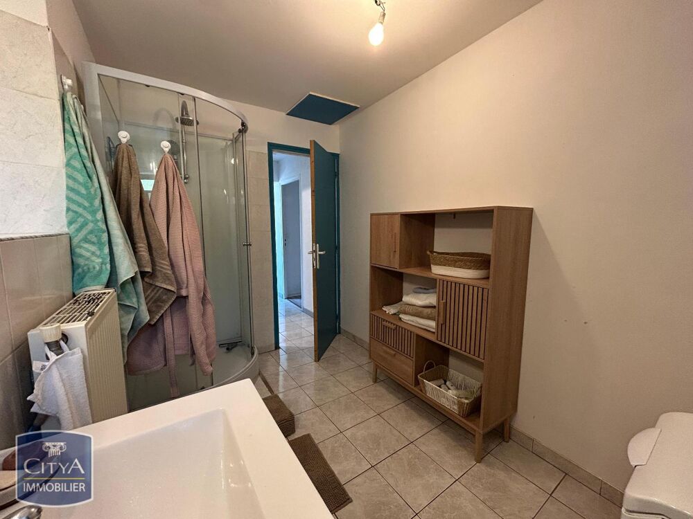 À louer : Appartement T4 situé à Saint Marcellin, dans l....