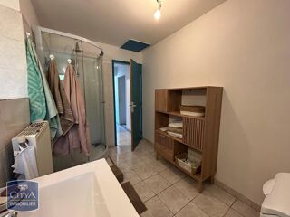  Appartement à louer 4 pièces 75 m²