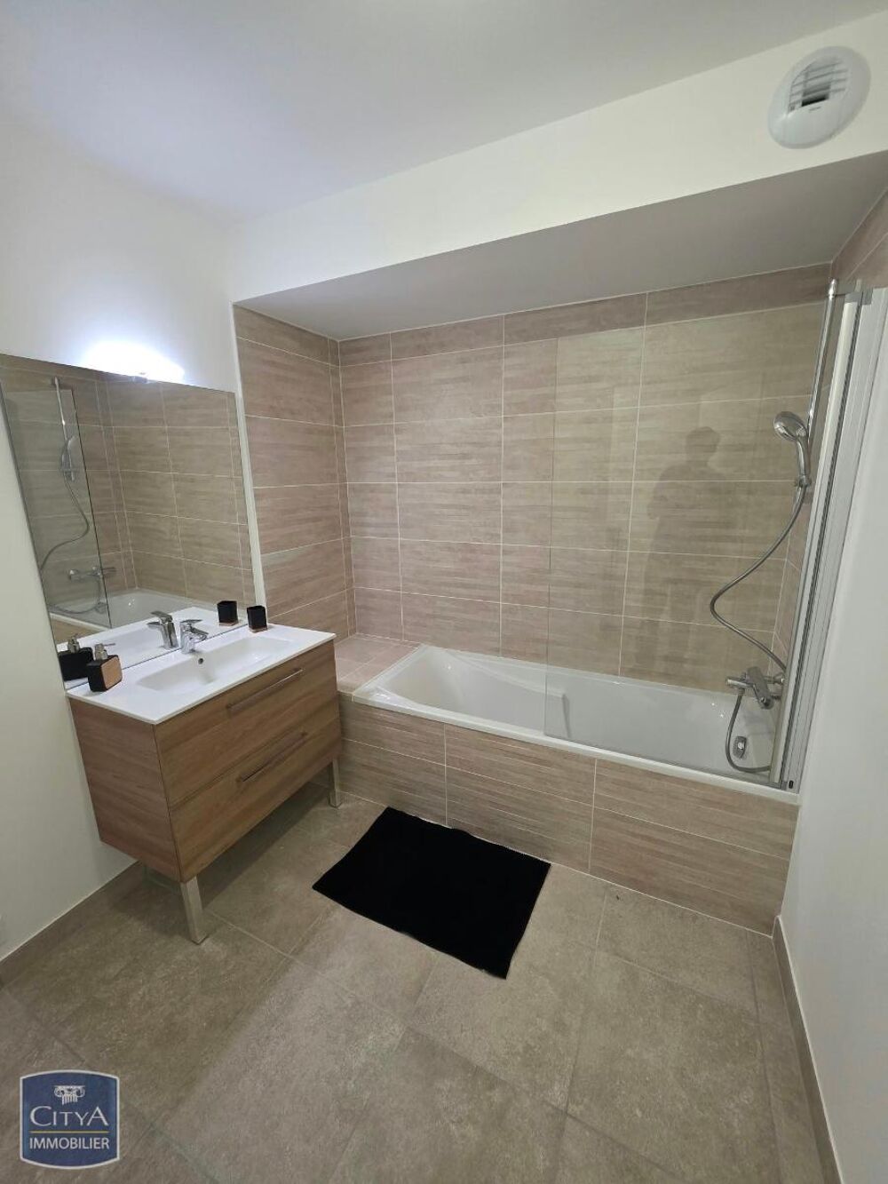 location Appartement - 2 pièce(s) - 50 m² Évian-les-Bains (74500)