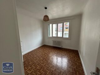  Appartement à louer 3 pièces 76 m²