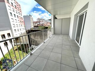  Appartement à louer 4 pièces 92 m²