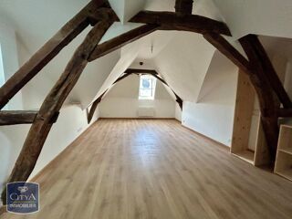  Appartement à louer 4 pièces 104 m²
