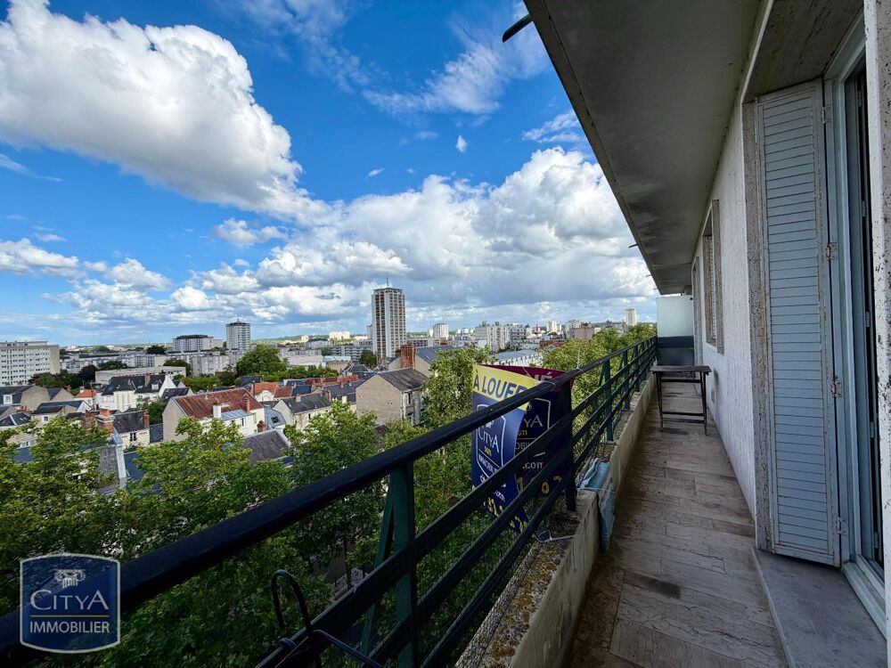 A LOUER - T2 MEUBLE AVEC BALCON AU COEUR DE TOURS Prenez....