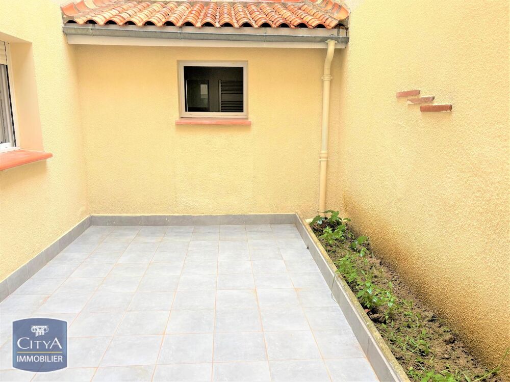 GRAND APPARTEMENT T4 LUMINEUX AVEC COURS PRIVEE - CASTEL....
