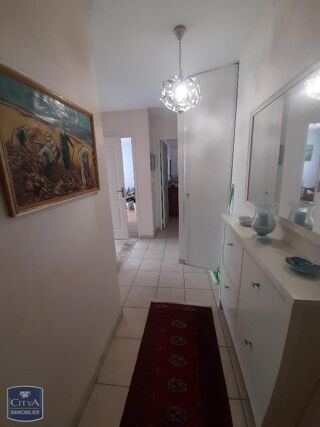  Appartement à louer 3 pièces 74 m²