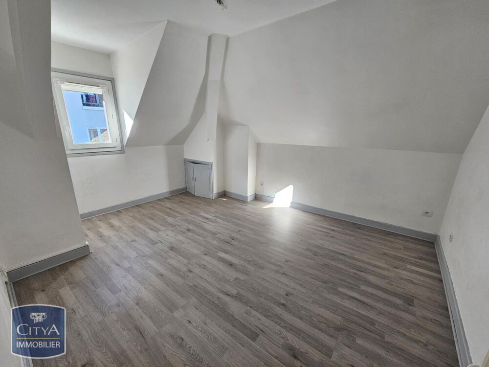 À LOUER CENTRE VILLE: Appartement T3 situé au coeur de Br....
