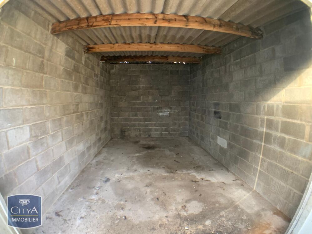 location Parking / Garage - 12 m² Châteauroux (36000)