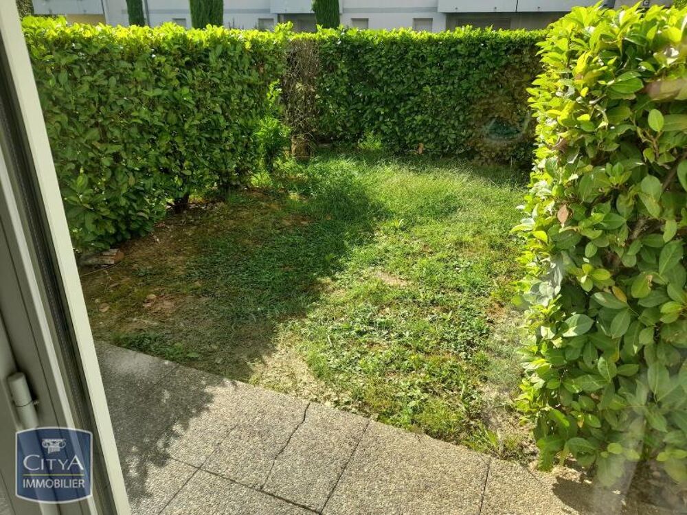 À LOUER : Appartement rénové T1 situé à AGEN, dans le co....