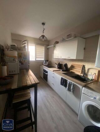  Appartement à louer 3 pièces 75 m²