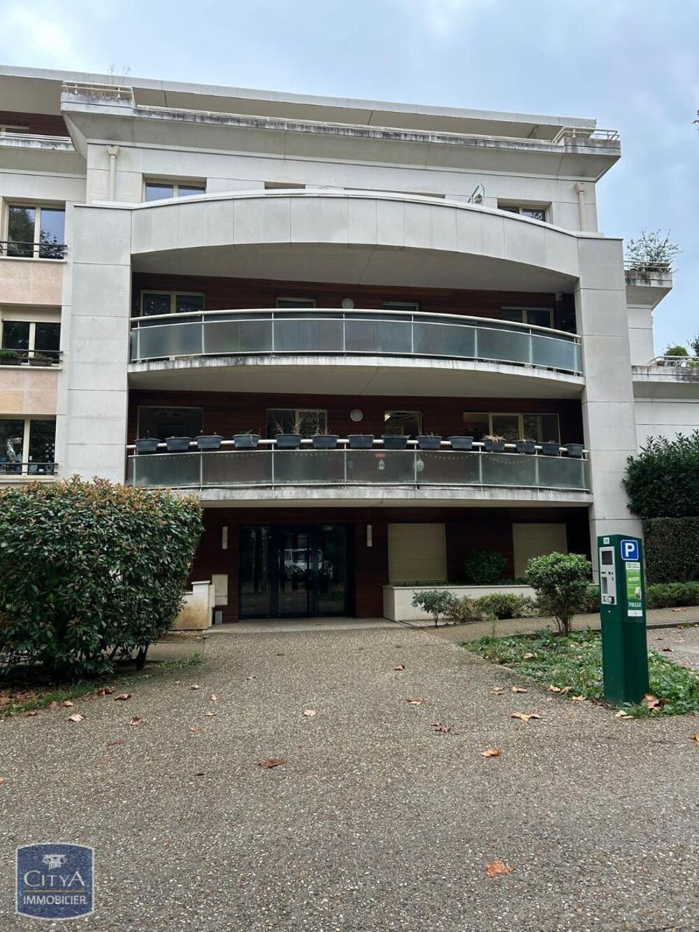 location Appartement - 3 pièce(s) - 71 m² Le Chesnay (78150)