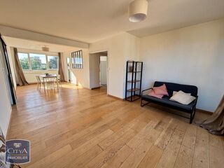  Appartement à louer 3 pièces 74 m²